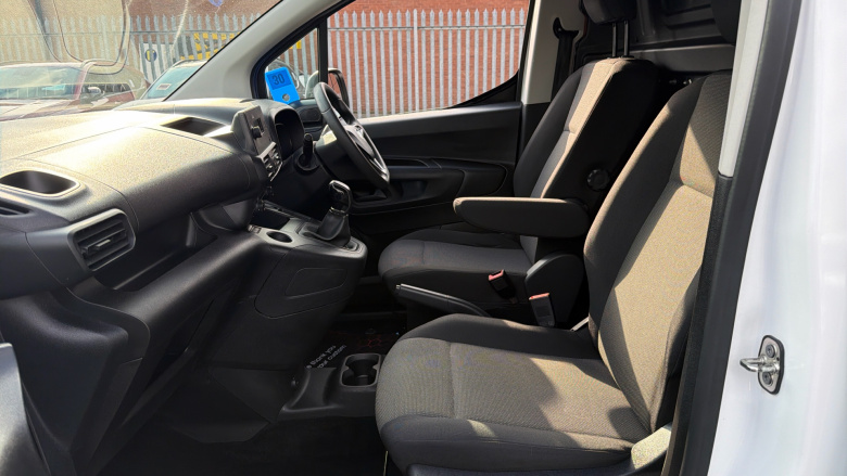 Vauxhall Combo Cargo Combo L1 Diesel 2300 1.5 Turbo D 100ps H1 Sportive Van